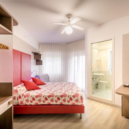 Hotel All'Orologio 3 Stelle Superior Caorle Buitenkant foto