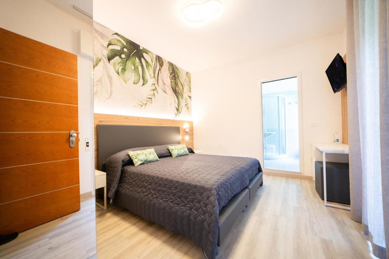 Hotel All'Orologio 3 Stelle Superior Caorle Buitenkant foto