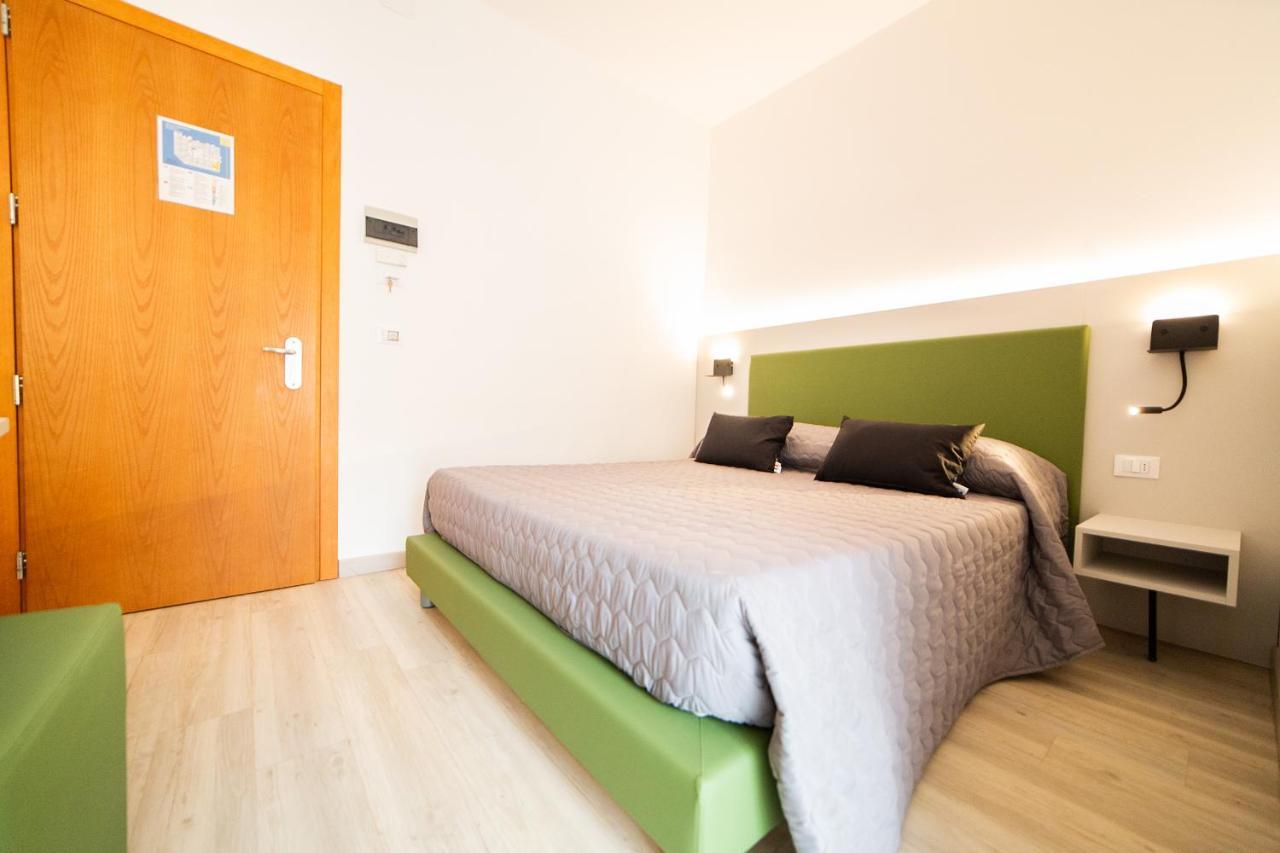 Hotel All'Orologio 3 Stelle Superior Caorle Buitenkant foto