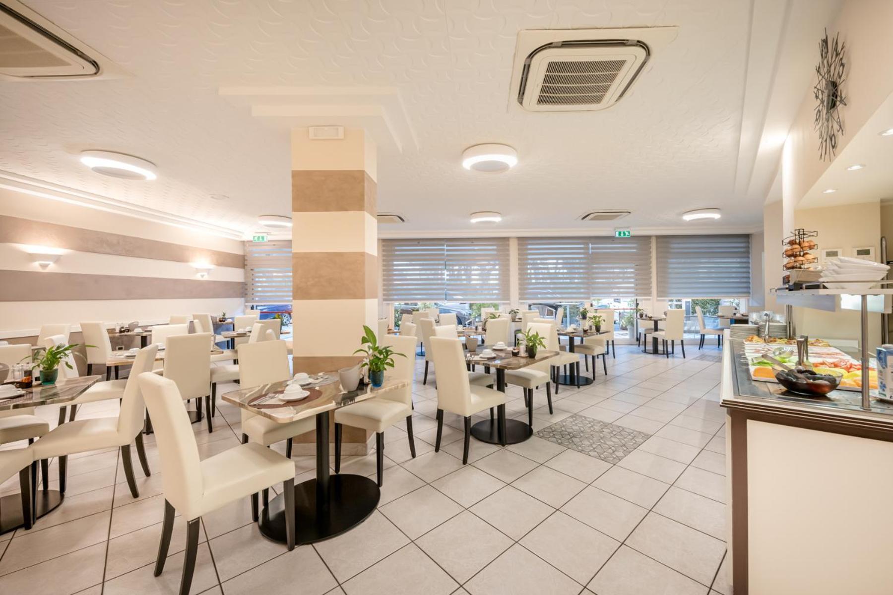 Hotel All'Orologio 3 Stelle Superior Caorle Buitenkant foto