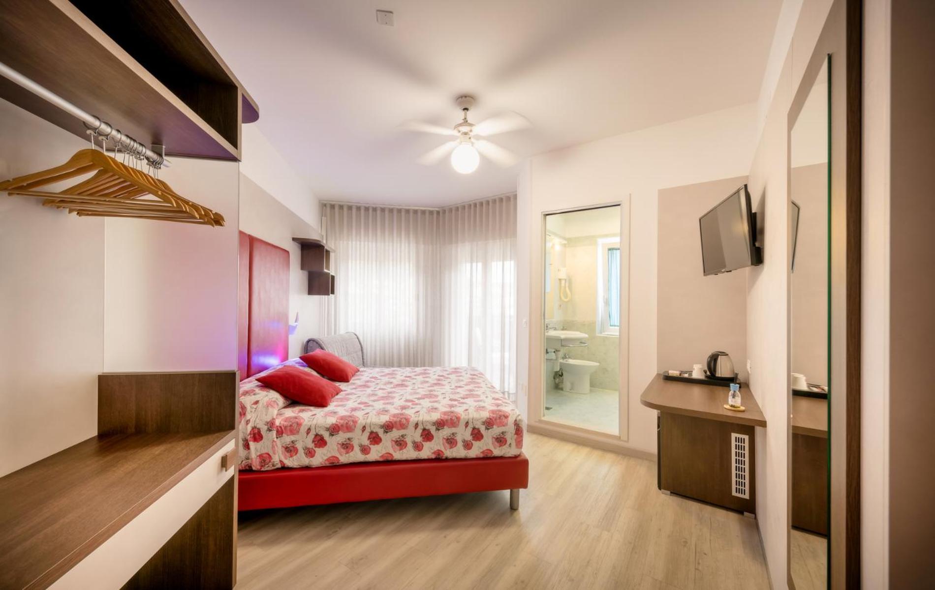 Hotel All'Orologio 3 Stelle Superior Caorle Buitenkant foto