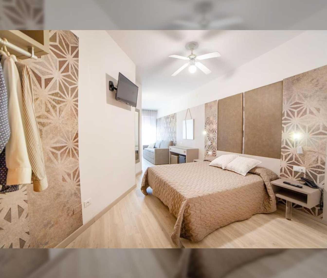 Hotel All'Orologio 3 Stelle Superior Caorle Buitenkant foto